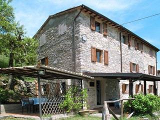 Casa Semi Indipendente in Affitto a Camaiore, zona Colline, 95 m², arredato