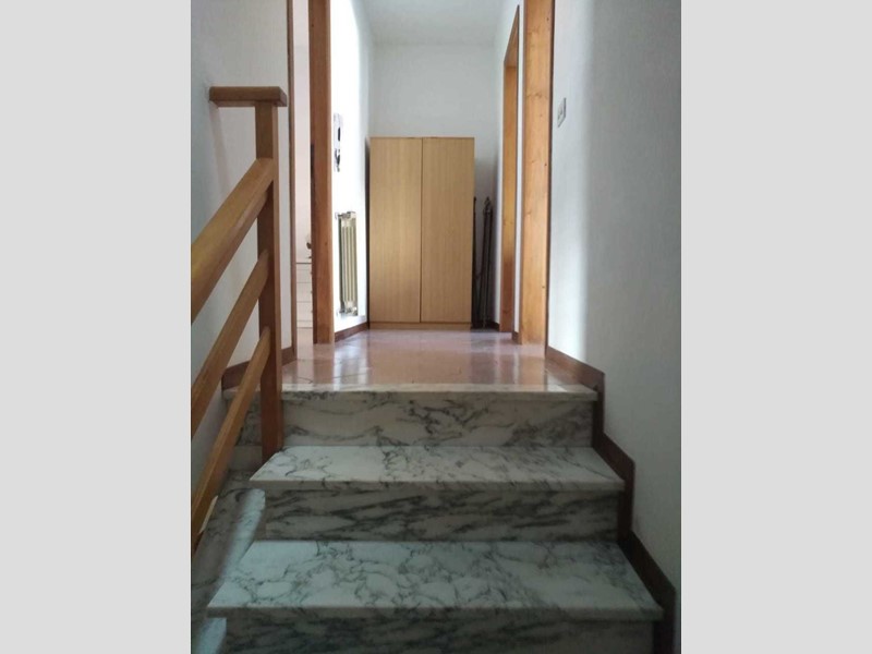 Casa Semi Indipendente in Affitto a Viareggio, zona Viareggio Mare, 800€, 120 m², arredato