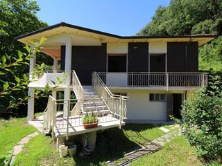 Casa Indipendente in Vendita a Carrara, zona CARRARA CENTRO, 350'000€, 180 m²