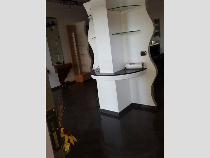 Immobile commerciale in Vendita a Carrara, zona CARRARA SUD, 190'000€, 50 m², arredato