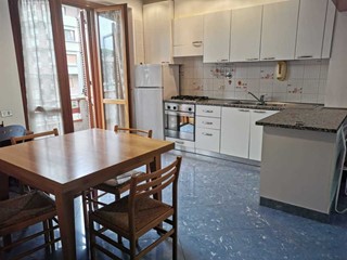 Quadrilocale in Vendita a Massa, zona Marina Levante, 280'000&euro;, 70 m², arredato