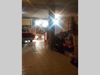 Box in Affitto a Massa, zona Massa Levante, 600€, 100 m², con Box