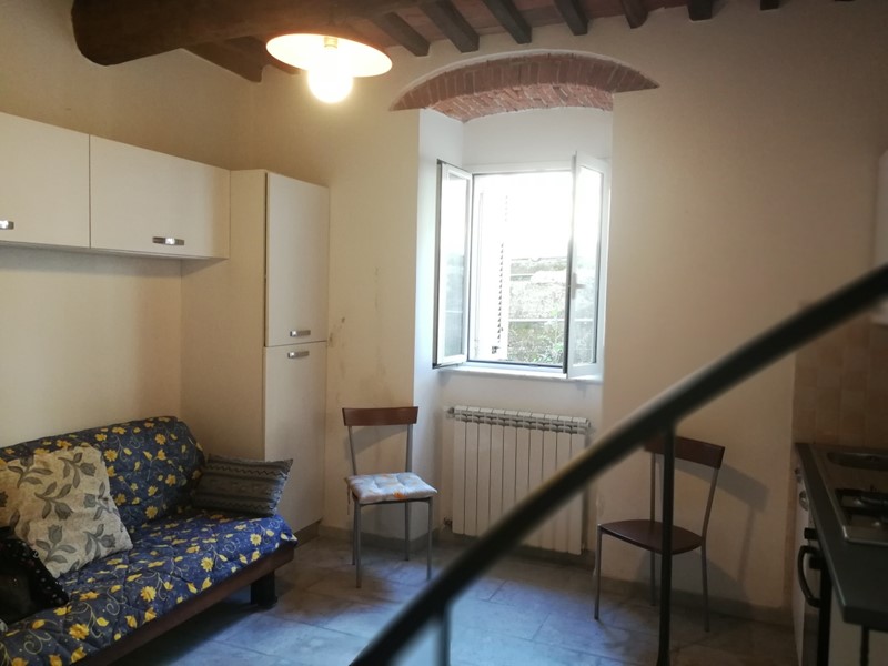 Casa Semi Indipendente in Vendita a Carrara, 75'000€, 42 m²