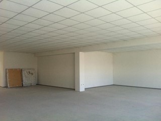 Capannone in Affitto a Carrara, zona MARINA DI CARRARA, 1'600€, 200 m²