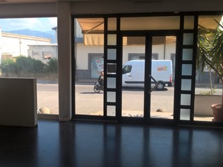 Capannone in Affitto a Carrara, 3'000€, 500 m²