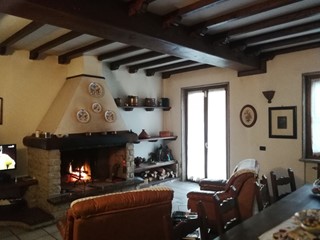 Casa Semi Indipendente in Vendita a Carrara, 730'000€, 420 m², con Box