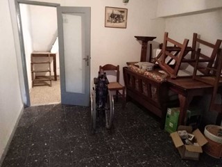 Casa Semi Indipendente in Vendita a Massa, zona Massa Colline, 20'000€, 60 m²