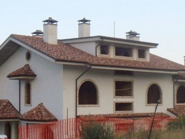 Casa Indipendente in Vendita a Spinetoli, 275'000€, 450 m²