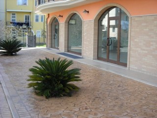 Immobile commerciale in Vendita a Monsampolo del Tronto, zona stella di monsampolo, 170'000€, 180 m²