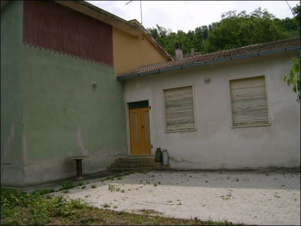 Casa Indipendente in Vendita a Force, 50'000€, 160 m²