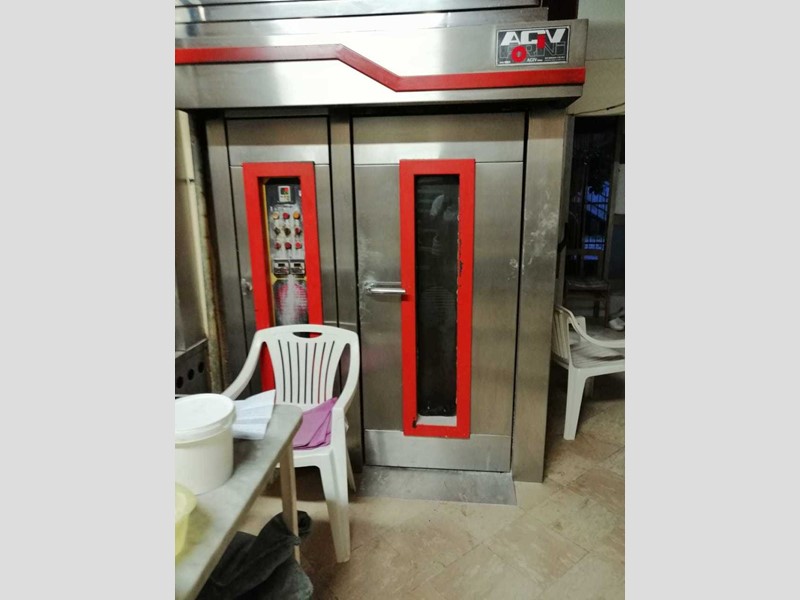 Attività commerciale in Vendita a San Benedetto del Tronto, 60'000€, 210 m²