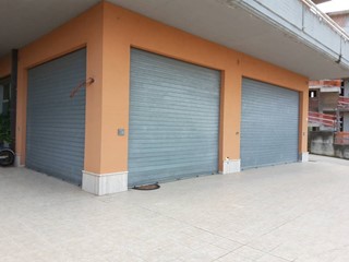 Laboratorio in Vendita a San Benedetto del Tronto, 140'000€, 288 m²