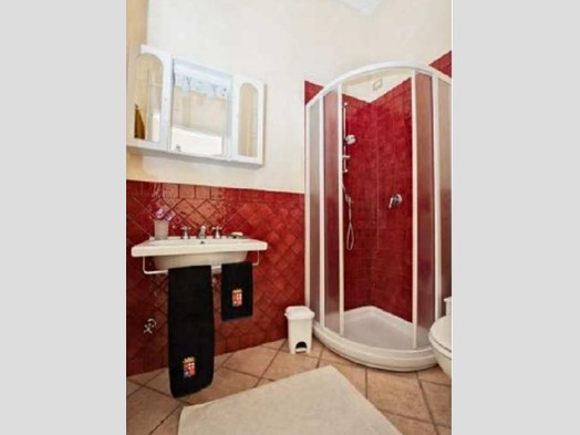 Casa Indipendente in Vendita a Camaiore, zona Pedona, 950'000&euro;, 420 m²