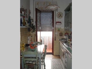 Quadrilocale in Vendita a Castelnuovo Magra, zona Palvotrisia, 195'000€, 100 m², con Box