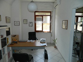 Ufficio in Vendita a Luni, zona Dogana, 169'000€, 135 m²