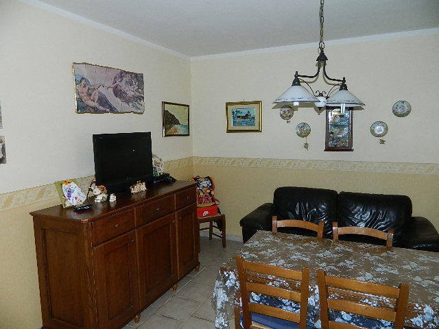 Casa Indipendente in Vendita a Sarzana, zona San Lazzaro, 520'000&euro;, 320 m²