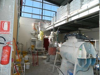 Capannone in Vendita a Luni, 300 m²