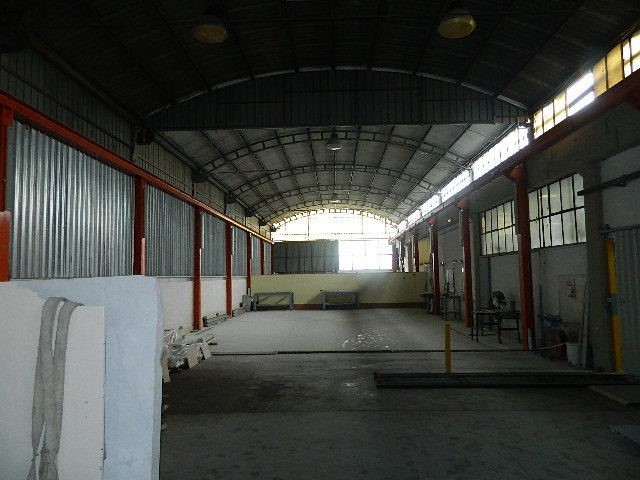 Capannone in Vendita a Luni, 425'000€, 500 m²