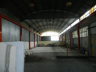 Capannone in Vendita a Luni, 425'000€, 500 m²