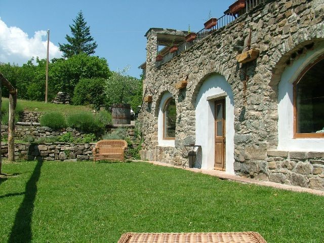 Attività commerciale in Vendita a Pontremoli, 695'000€, 600 m², arredato