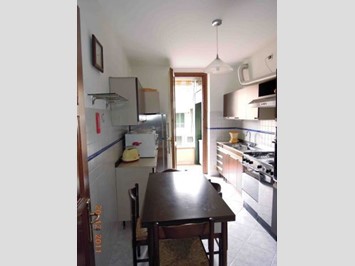 Appartamento in Vendita a Sarzana, 270'000&euro;, 110 m², con Box