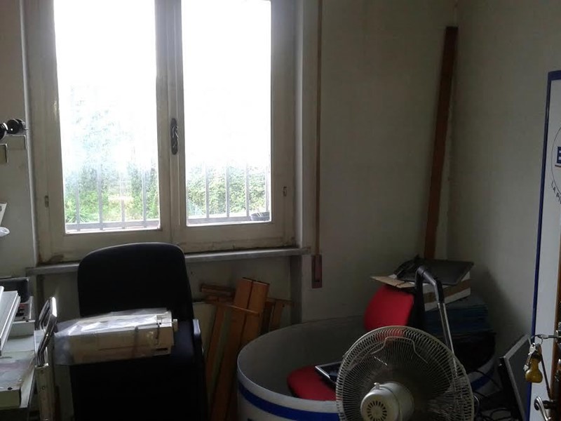 Immobile commerciale in Vendita a Castelnuovo Magra, 155'000€, 120 m²