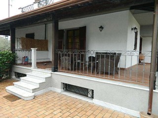 Casa Indipendente in Vendita a Carrara, zona Gildona, 630'000€, 240 m²