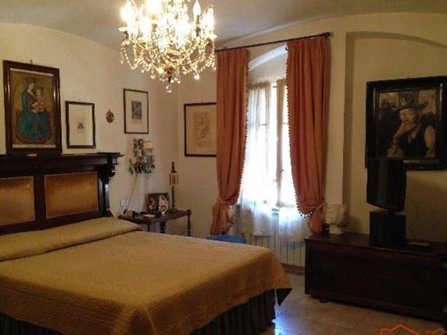 Appartamento in Vendita a Carrara, 220'000€, 130 m²