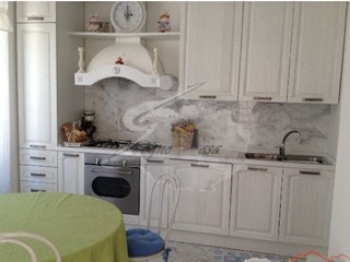 Appartamento in Vendita a Carrara, zona Centro cittÃ, 310'000€, 130 m²