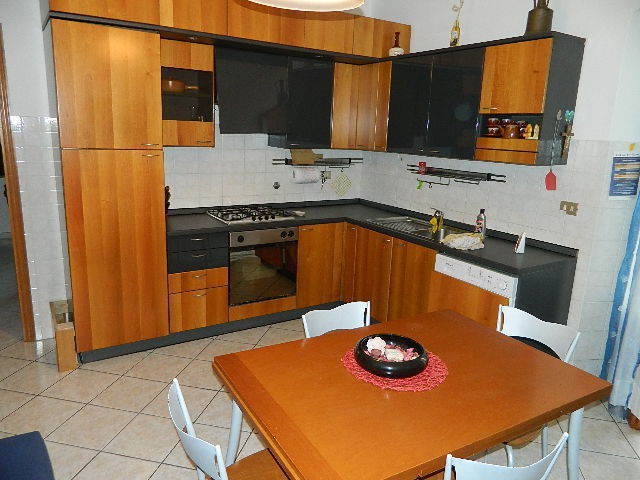 Bilocale in Affitto a Ameglia, zona Bocca Di Magra, 1'700&euro;, 45 m²