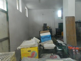 Immobile commerciale in Affitto a Sarzana, 1'400€, 72 m², con Box