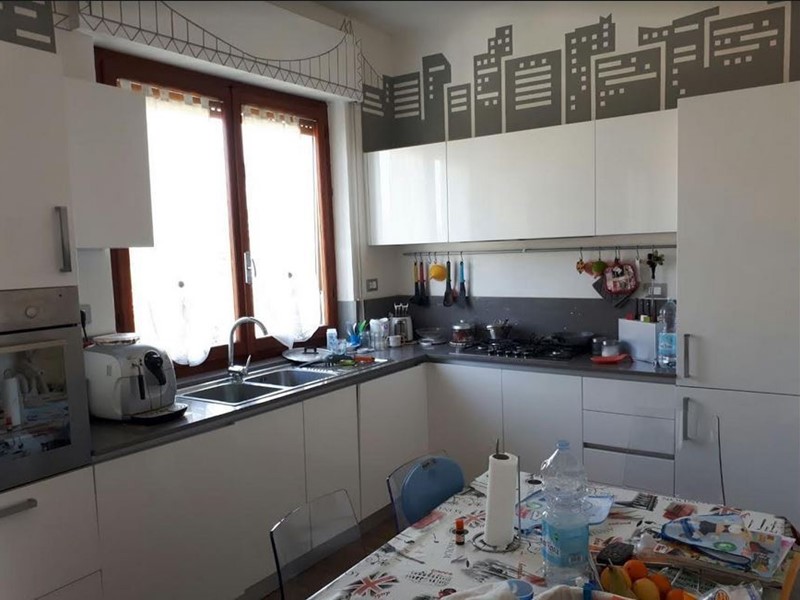 Quadrilocale in Vendita a Carrara, zona Marina Di Carrara, 240'000€, 80 m²