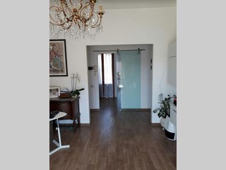 Quadrilocale in Vendita a Carrara, zona Marina Di Carrara, 240'000€, 80 m²