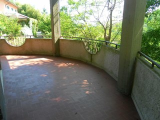 Casa Indipendente in Vendita a Carrara, 490'000€, 205 m², con Box