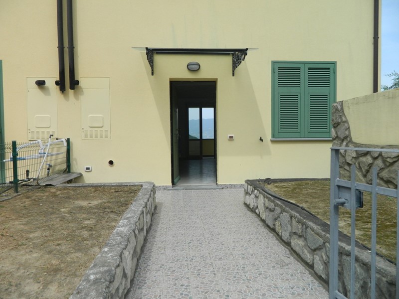 Casa Semi Indipendente in Vendita a Ameglia, 300'000&euro;, 100 m², con Box