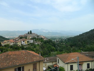 Casa Semi Indipendente in Vendita a Ameglia, 300'000&euro;, 100 m², con Box