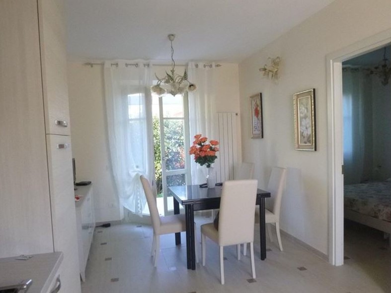 Appartamento in Vendita a Ameglia, 270'000&euro;, 100 m², arredato