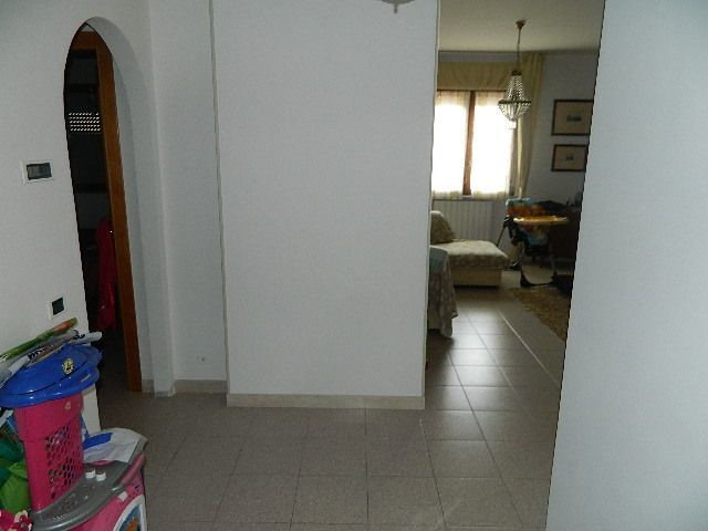 Quadrilocale in Vendita a Carrara, zona Sant'Antonio, 320'000€, 100 m², con Box