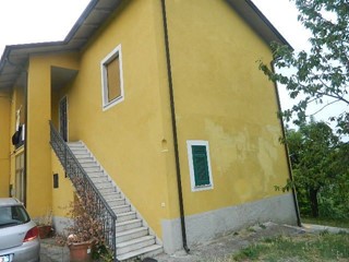 Casa Indipendente in Vendita a Fosdinovo, 500'000€, 250 m², con Box