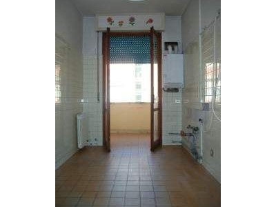 Appartamento in Vendita a Carrara, zona Marina Di Carrara, 235'000€, 120 m²