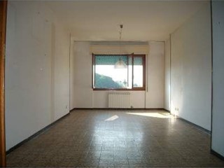 Appartamento in Vendita a Carrara, zona Marina Di Carrara, 235'000€, 120 m²