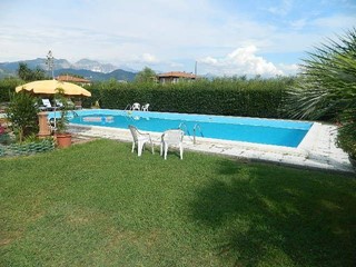 Casa Indipendente in Vendita a Ameglia, 250 m², con Box