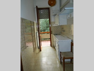 Quadrilocale in Vendita a Massa, zona Ronchi, 275'000&euro;, 75 m², con Box