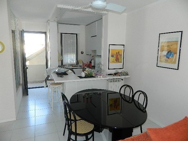 Trilocale in Vendita a Massa, zona Ronchi, 320'000&euro;, 70 m²