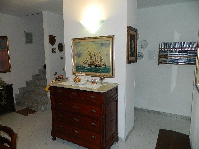 Casa Semi Indipendente in Vendita a Ameglia, 270 m²