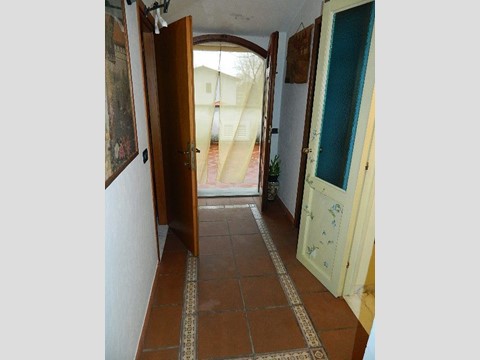 Casa Indipendente in Vendita a Montignoso, zona Renella, 950'000€, 380 m²