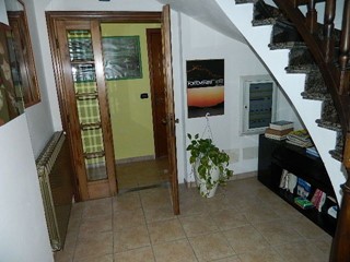 Attività commerciale in Vendita a Santo Stefano di Magra, 420'000€, 220 m²