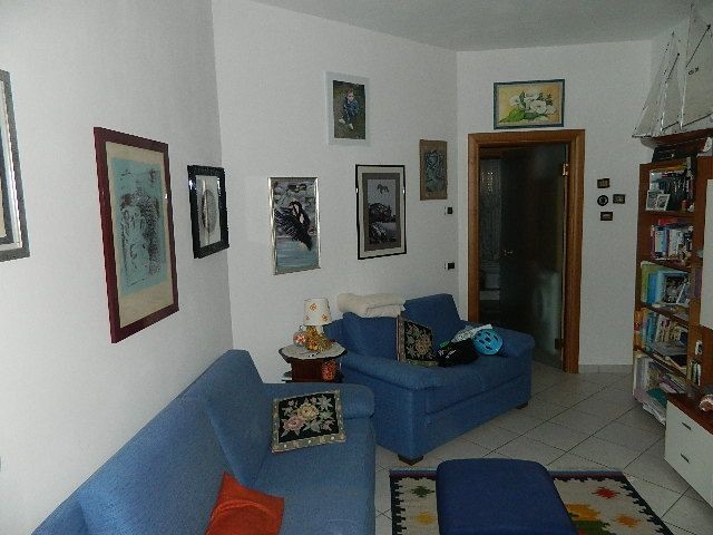 Quadrilocale in Vendita a Carrara, zona Marina Di Carrara, 250'000€, 70 m²