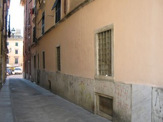 Immobile commerciale in Vendita a Carrara, 135'000€, 100 m²