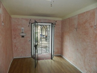 Immobile commerciale in Affitto a Sarzana, 1'300€, 65 m²